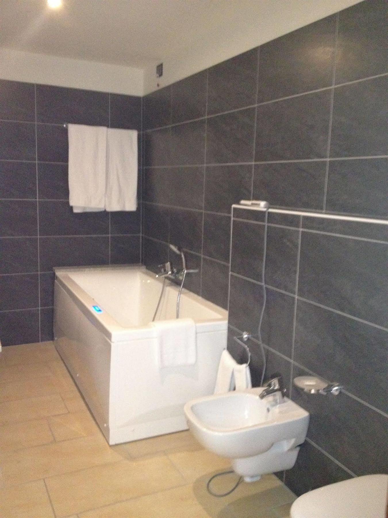 Hotel Cascina Canova Uggiate-Trevano Luaran gambar